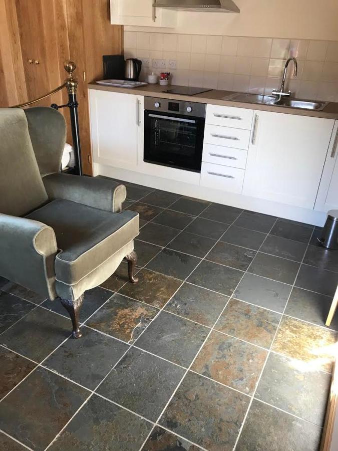 Nuneaton - Cottage - Sleeps 2 - Parking - Garden Exterior foto