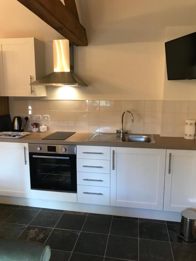Nuneaton - Cottage - Sleeps 2 - Parking - Garden Exterior foto