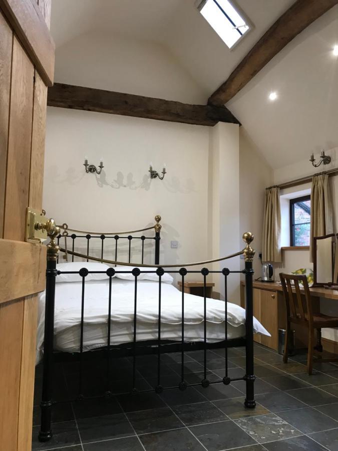 Nuneaton - Cottage - Sleeps 2 - Parking - Garden Exterior foto